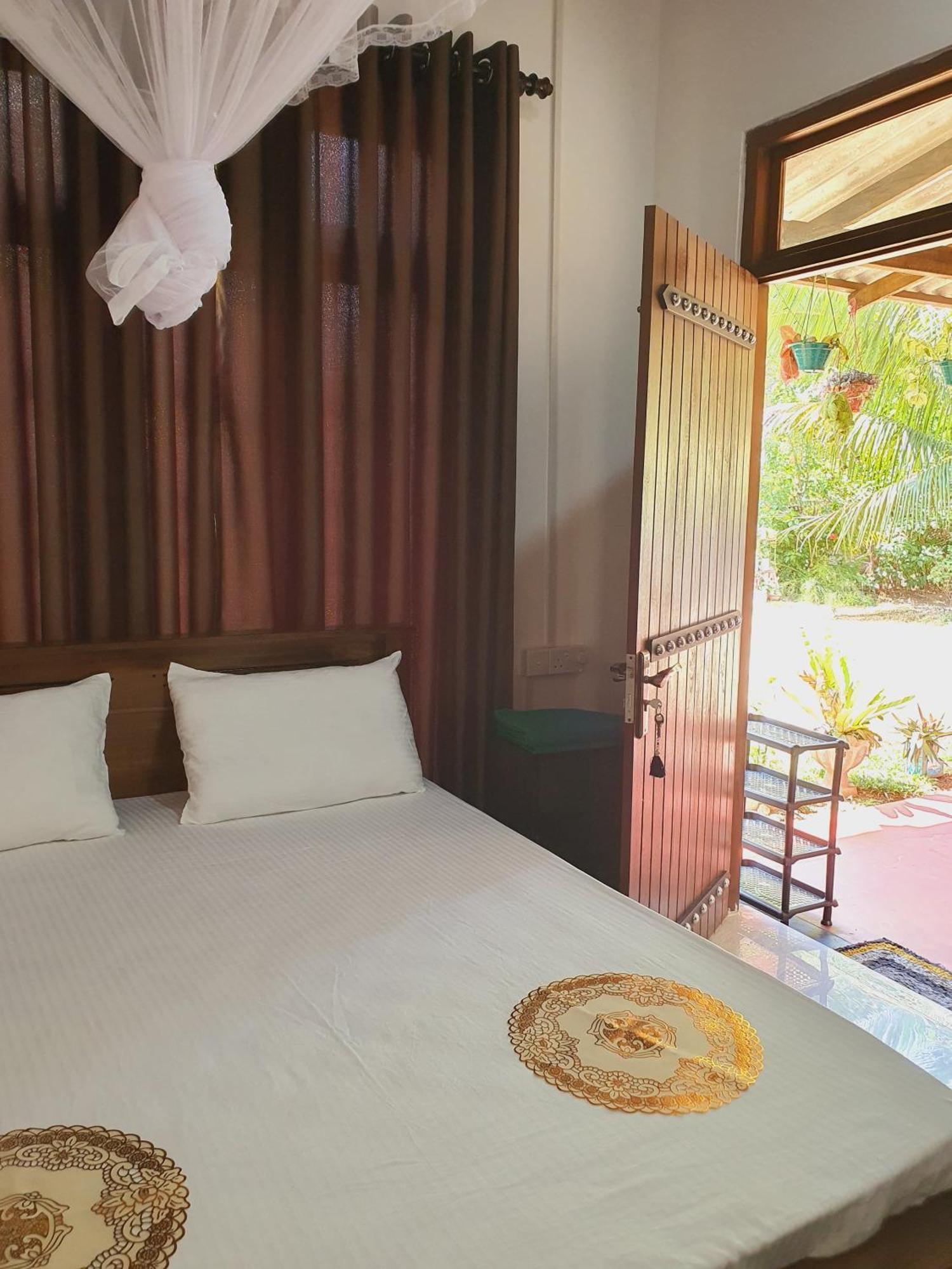 Sanu Home Stay Σιγκιρίγια Εξωτερικό φωτογραφία