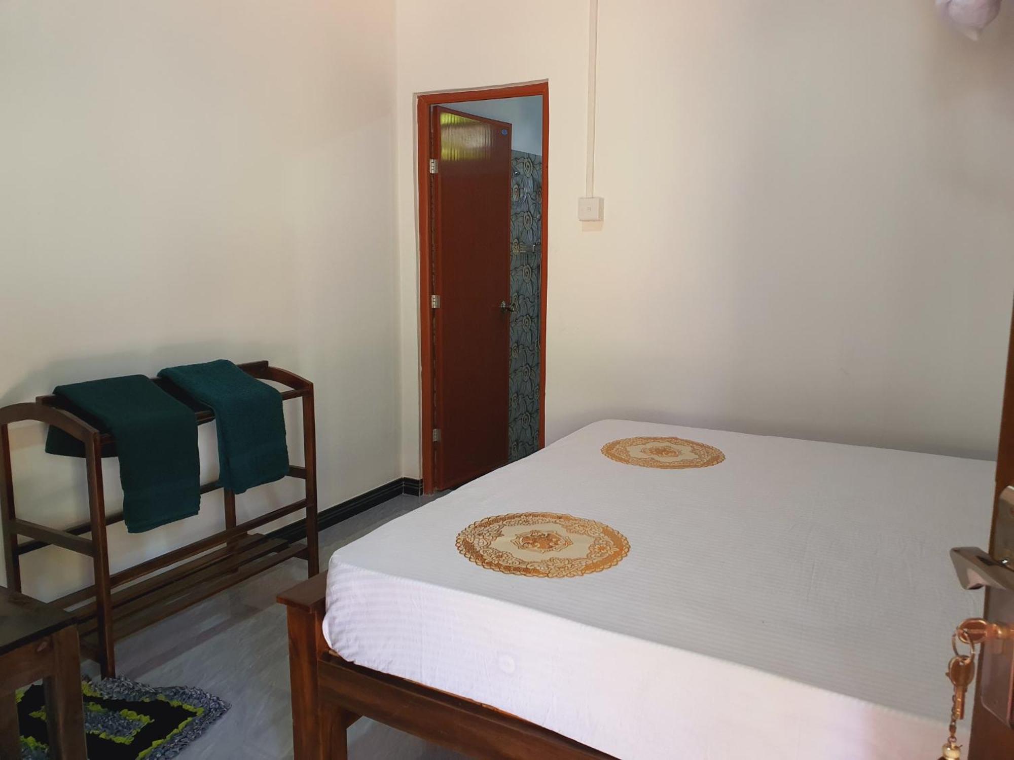 Sanu Home Stay Σιγκιρίγια Εξωτερικό φωτογραφία