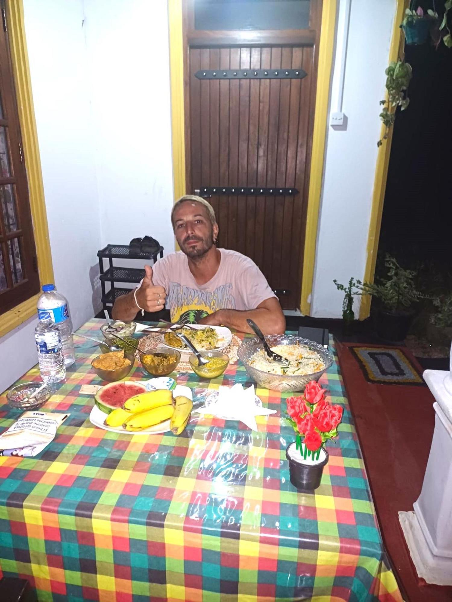 Sanu Home Stay Σιγκιρίγια Εξωτερικό φωτογραφία