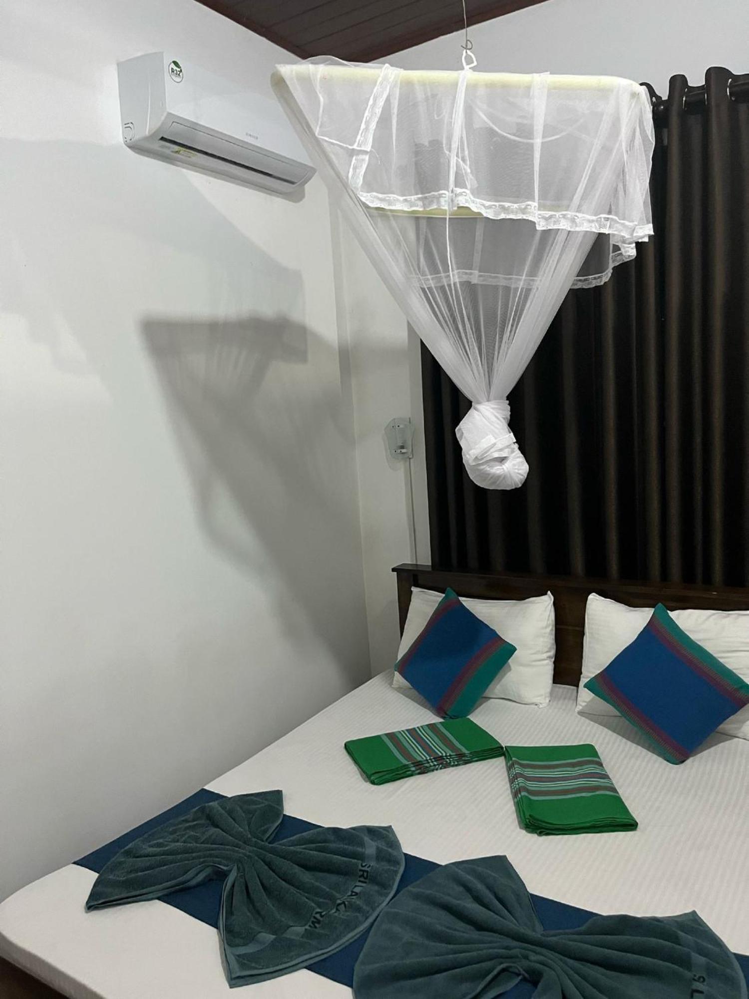 Sanu Home Stay Σιγκιρίγια Εξωτερικό φωτογραφία